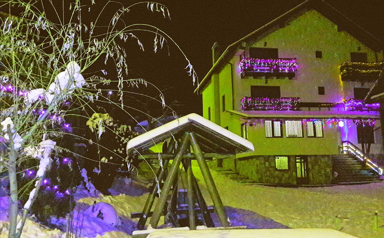 Pensiunea Sarah Bran ブラン エクステリア 写真